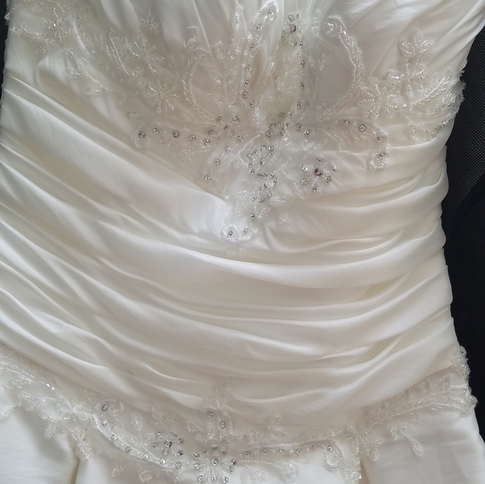 Wedding dress